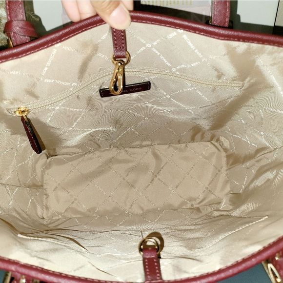 Michael Kors Jet Burgundy Leather Tote Bag - Picture 7 of 13